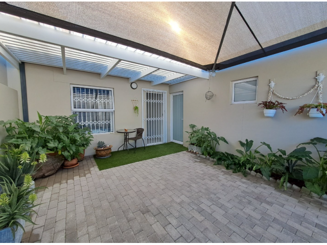 <!--[if BLOCK]><![endif]--> 20  Saffier Street, Country Club, Langebaan <!--[if ENDBLOCK]><![endif]-->